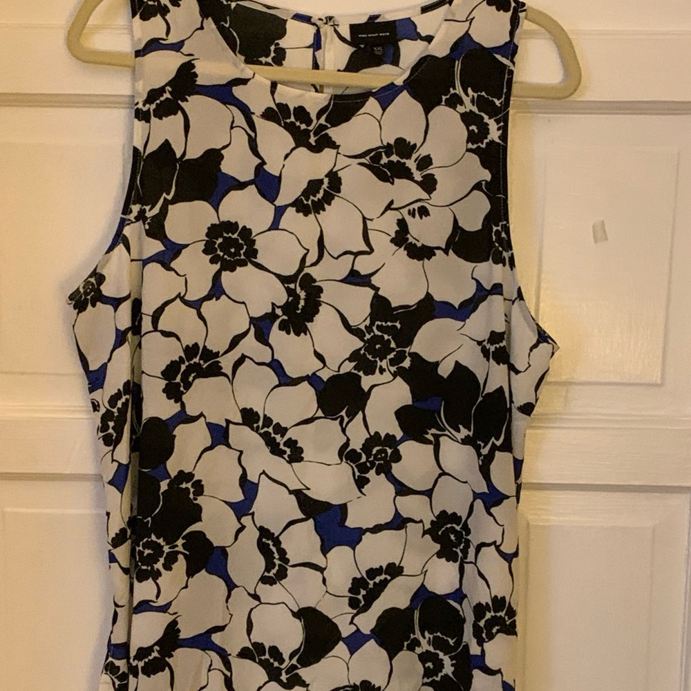 Who What Wear Floral Tank Top - Black, White, Blue With Hi-Lo Hem XXL